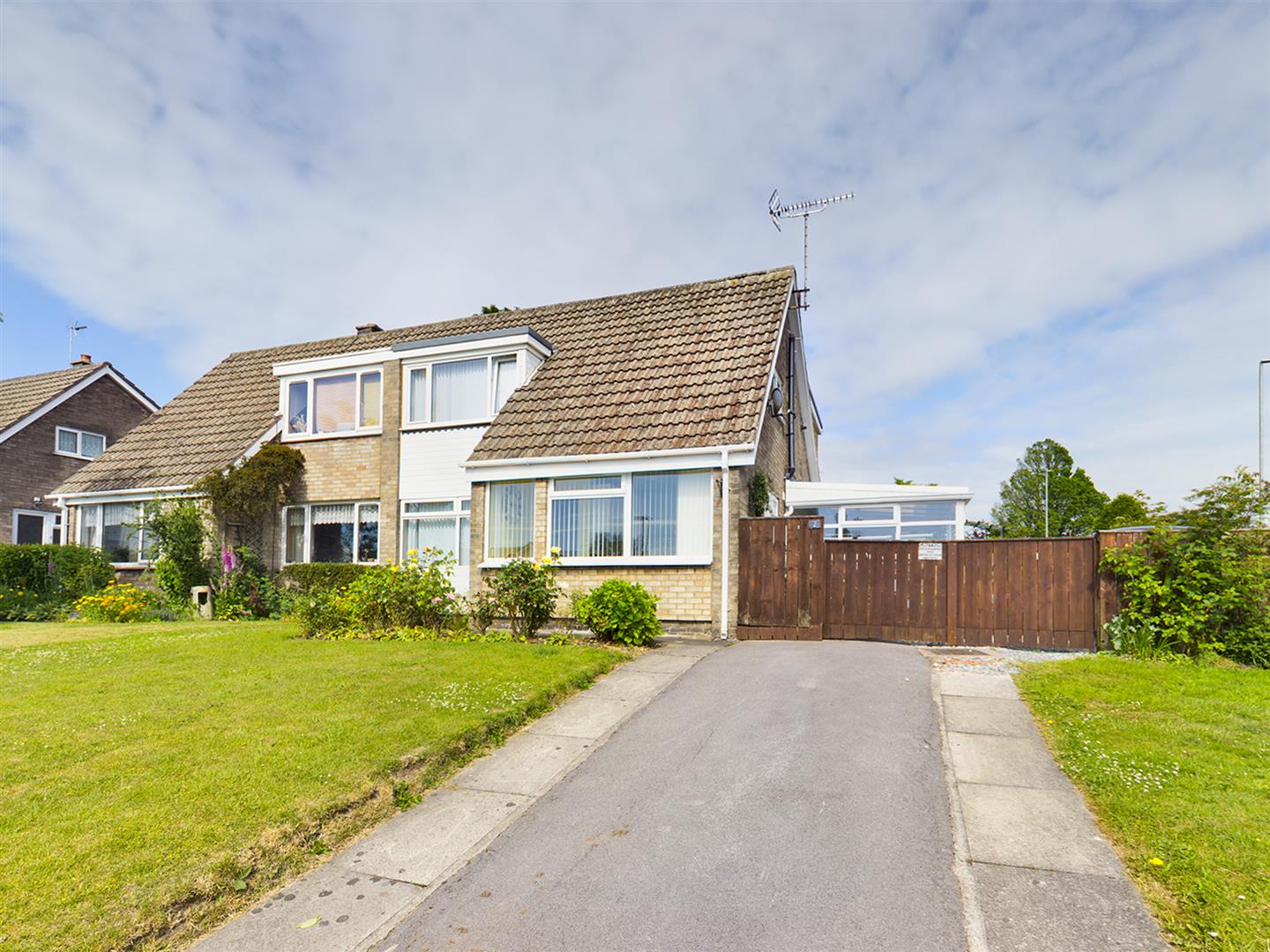 Harewood Avenue, Bridlington Belts Estate Agents